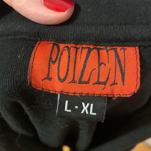 3/25$ Goth sculls polo tee red - Picture 5 of 5